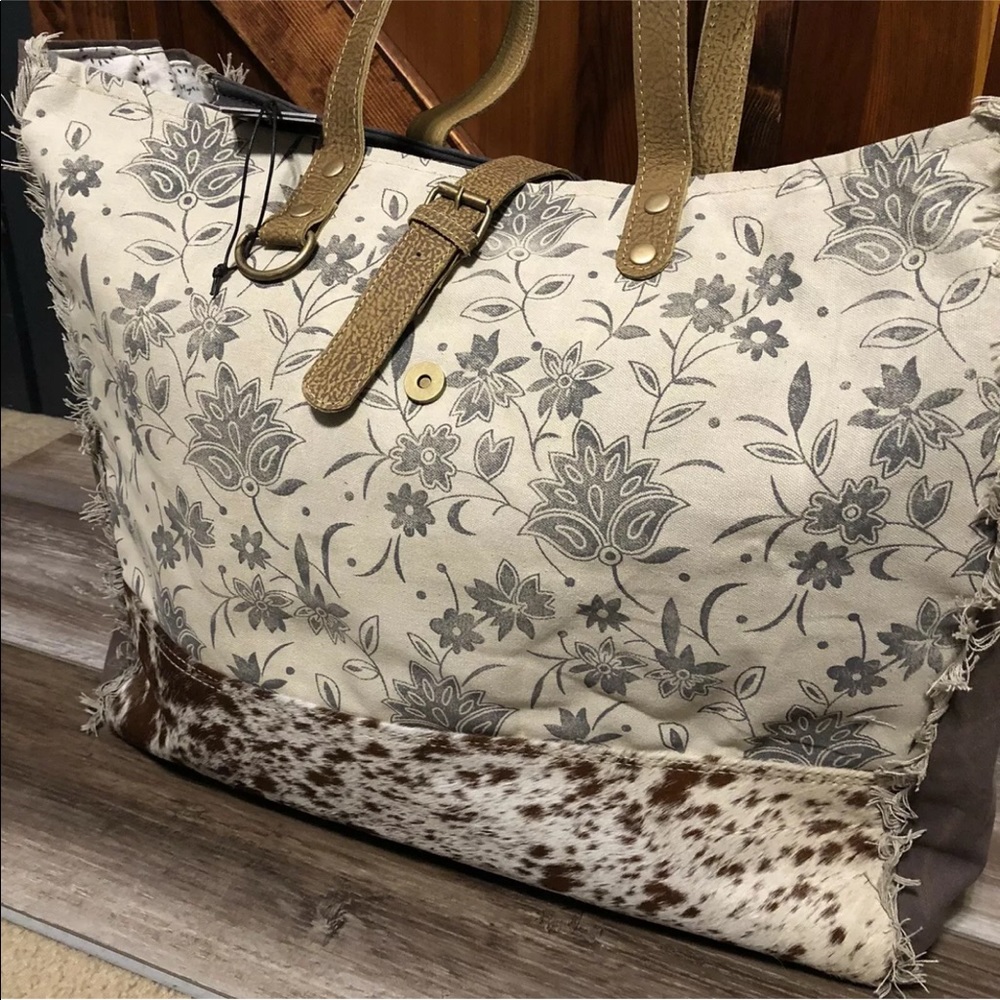 Myra Bag Floret Weekender Canvas up cycled NWT - Picture 2 of 6